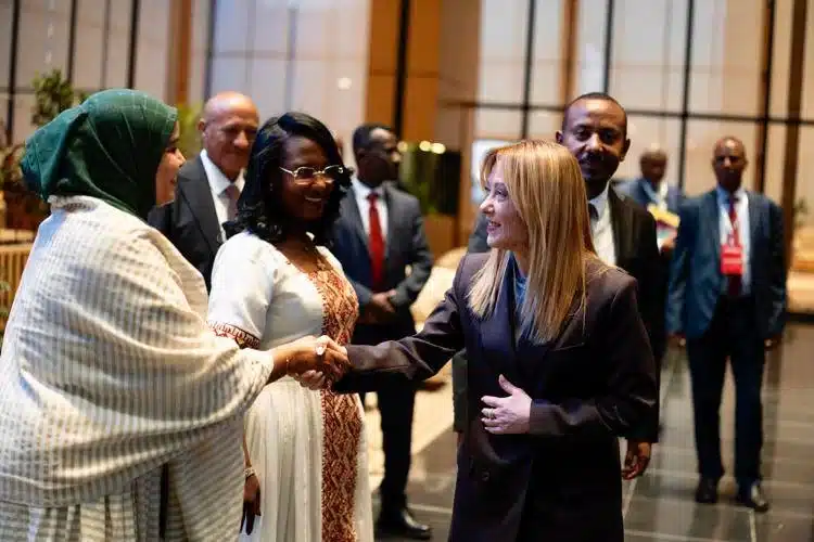 Summit Italia-Africa ad Addis Abeba: energia, agricoltura e formazione al centro del Piano Mattei