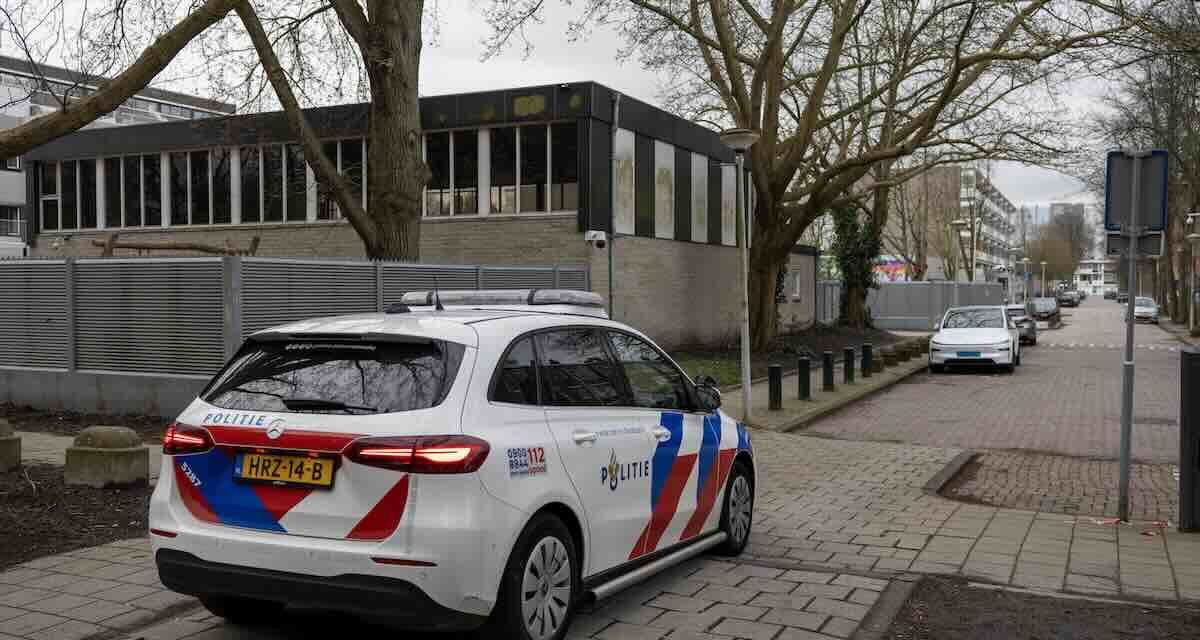 Esplosione davanti a una scuola ebraica ad Amsterdam: nessun ferito. La sindaca: «Attacco deliberato»