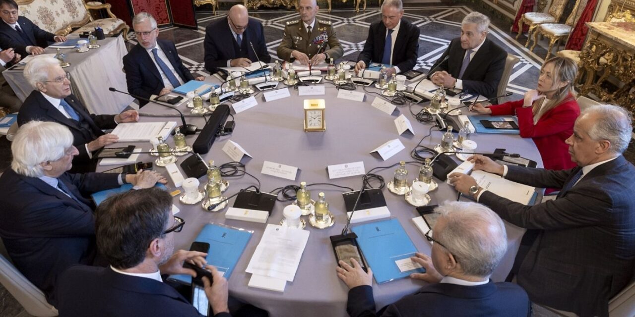 Consiglio Supremo di Difesa, l’Italia non entra in guerra e l’uso delle basi avverrà nel rispetto degli accordi internazionali