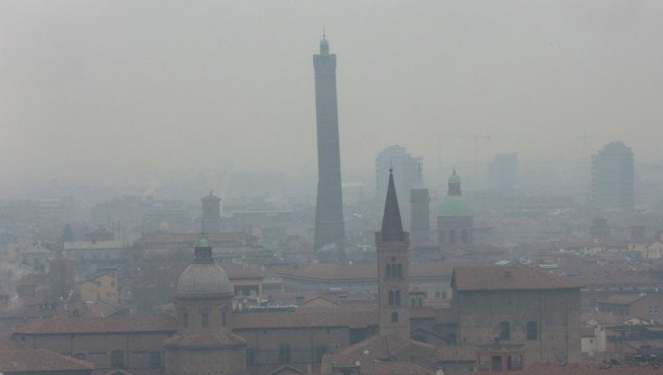 Smog in Italia, nel 2025 superati i limiti in molte grandi città