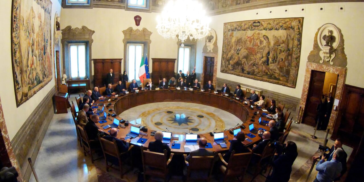 Decreto lavoro verso il Cdm: incentivi legati al “salario giusto” e nuove regole per i rider