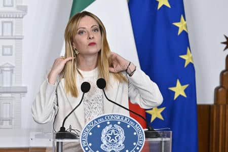 Piano Casa 2026, via libera del governo: più alloggi, sfratti rapidi e proroga taglio accise