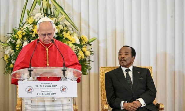 Papa Leone XIV in Africa: tappa in Angola e appello a solidarietà e giustizia
